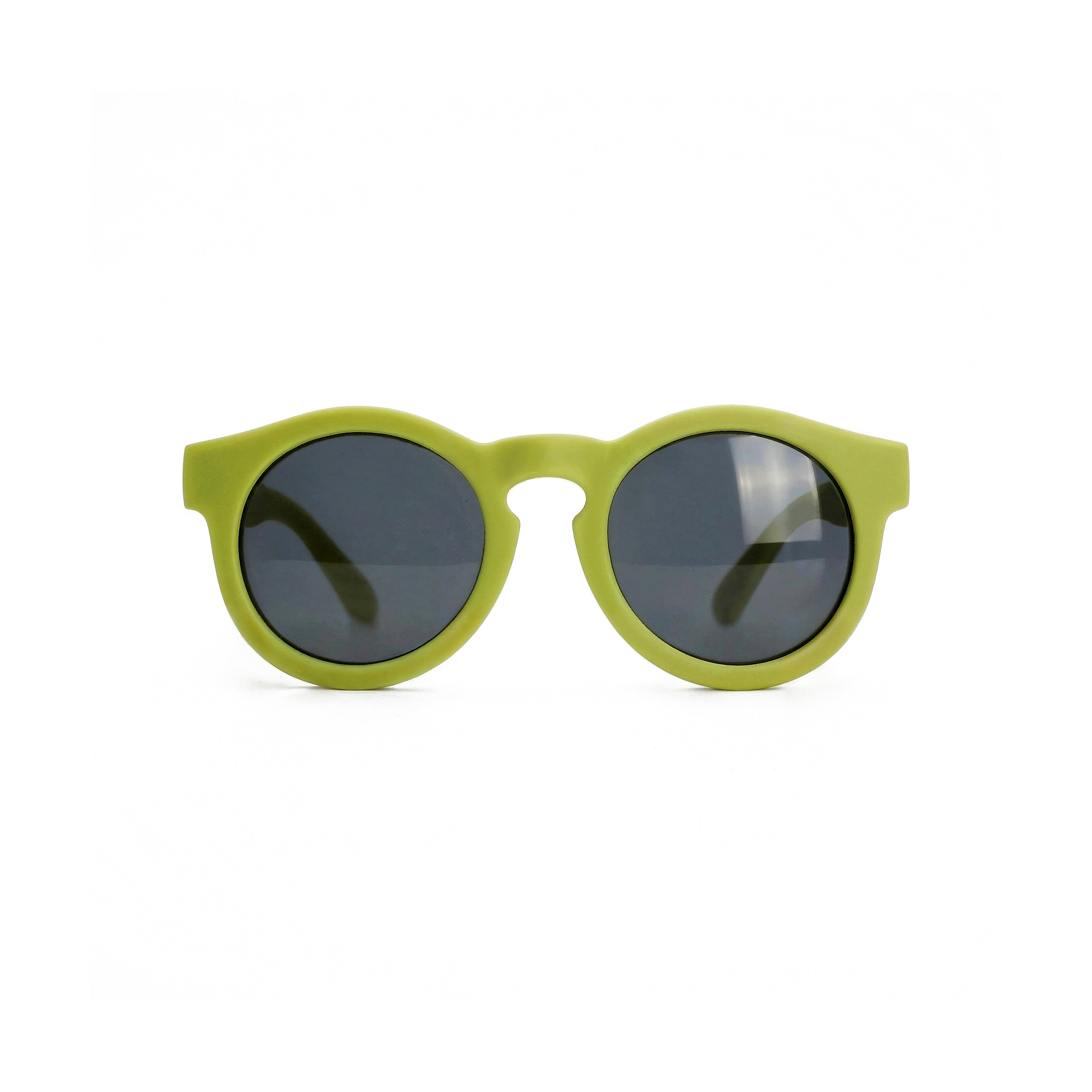 Occhiali da sole zo-oz stile pantos modello Ding verde opaco per bambini 0-2 anni. Inquadratura frontale con le aste aperte appoggiate su una superficie.